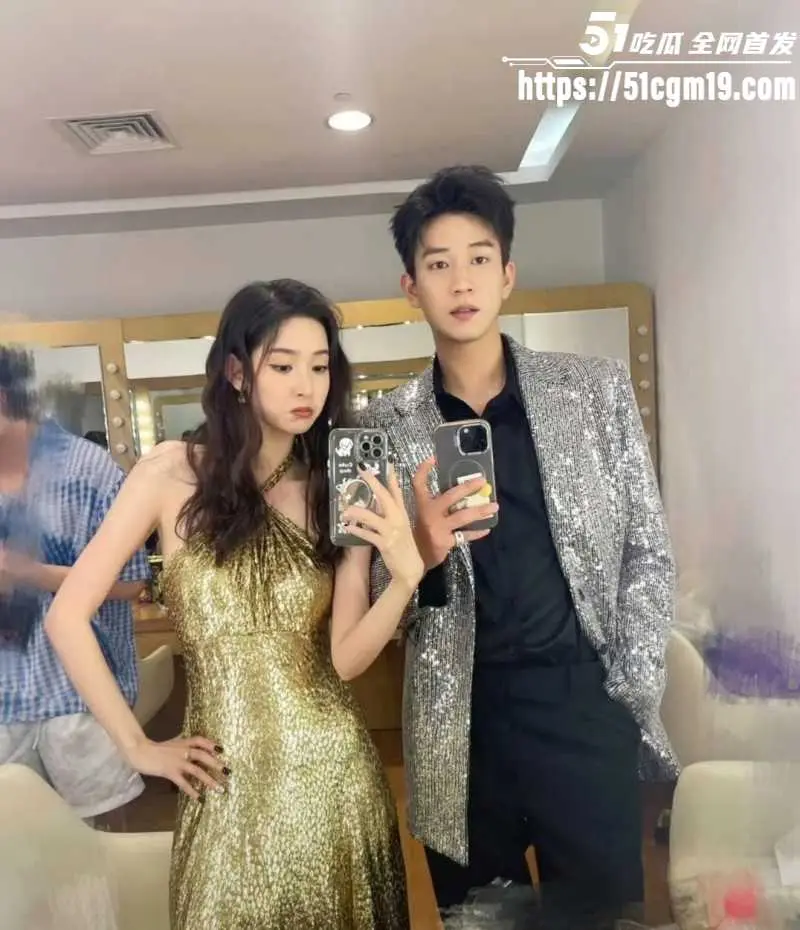 顶流明星 黄景瑜 王玉雯 被知名狗仔 刘达锤 酒店埋伏偷拍性爱视频 恋情实锤全网轰动! 图2