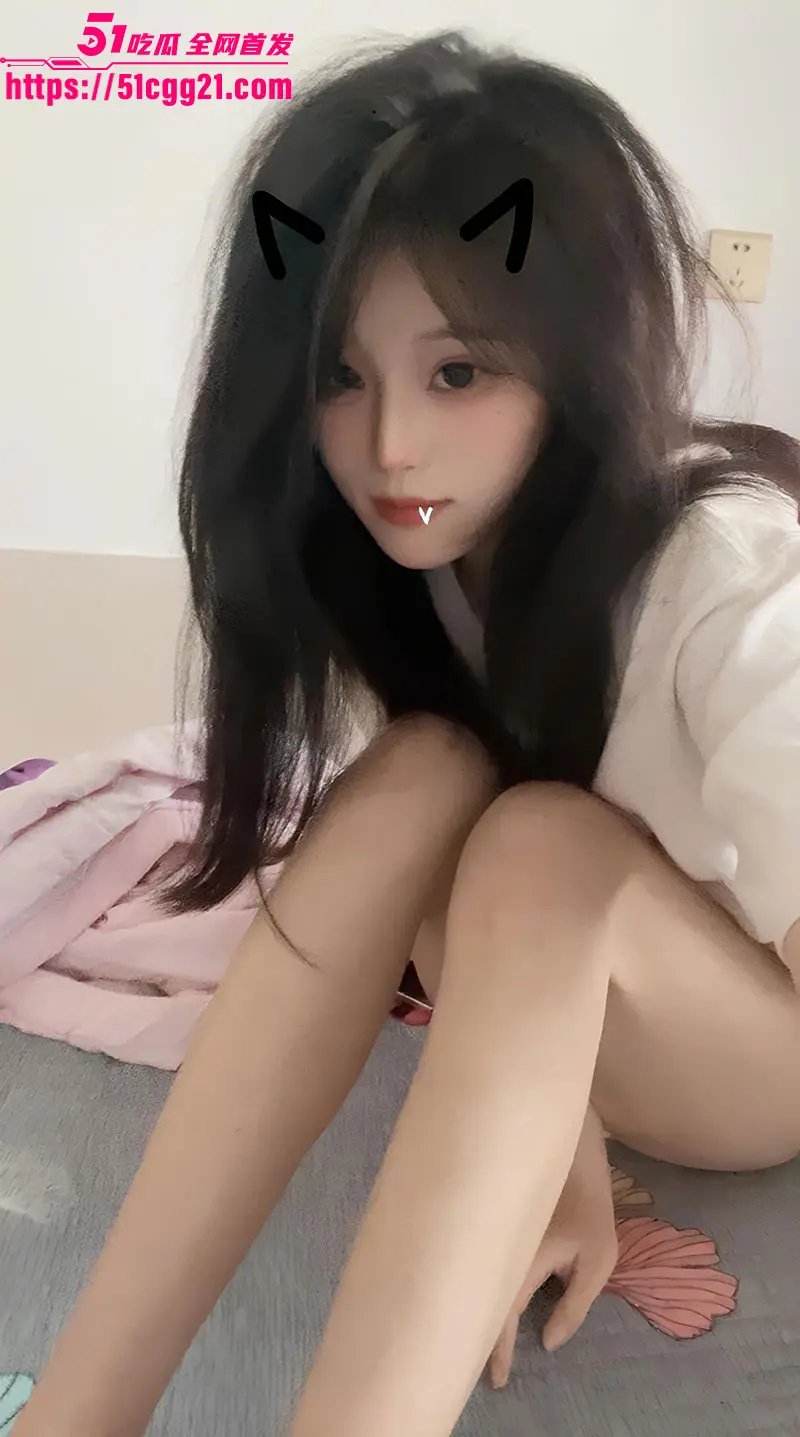高颜值少女 陈语桐 被金主调教成淫贱母狗 紧致后穴被肛交开拓 极品反差婊被精液裹满白臀! 图3