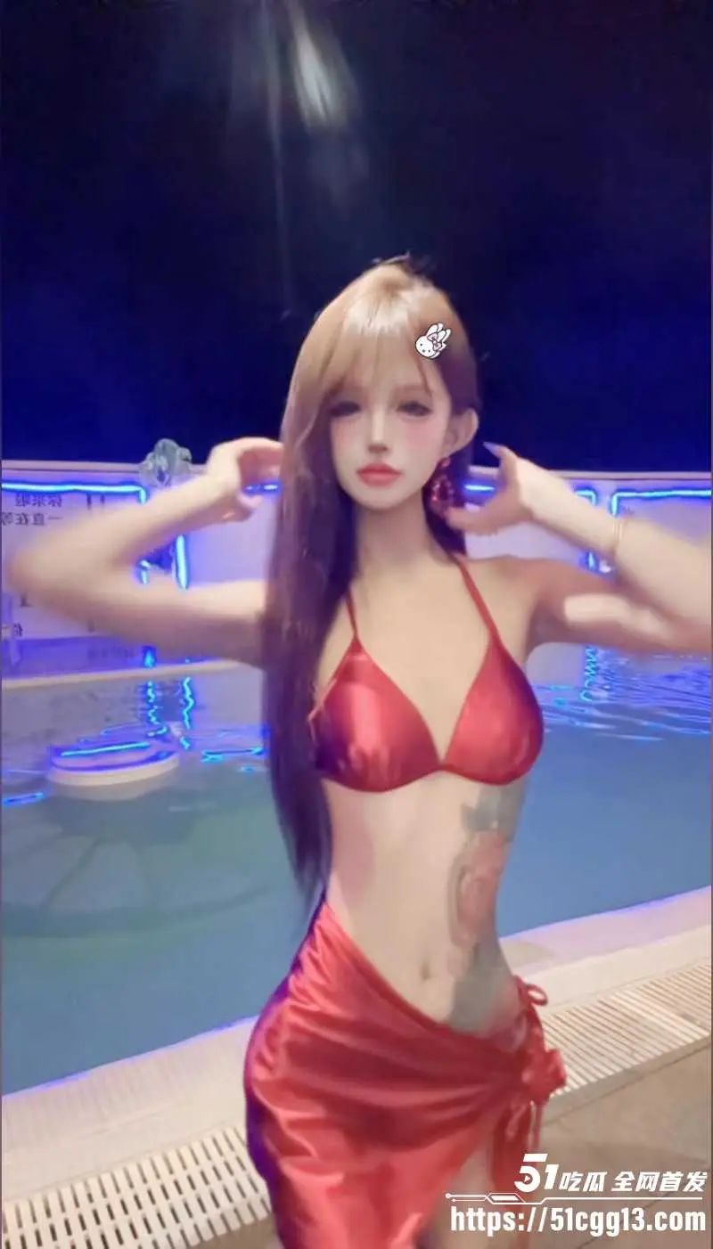 抖音纹身精神小妹 小娇七 1v7视频再度爆火全网 令数万网友疯求 无套抽插轮流内射 堪称史诗级淫乱大片! 图5
