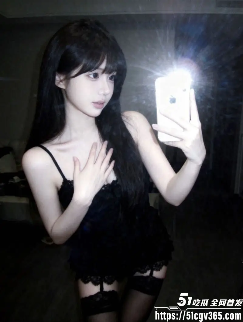 女性按摩店的隐藏服务!小仙女微信群大尺度聊天 男技师2000元手活高潮不断 彻底放飞性欲解锁美团隐藏服务! 图1