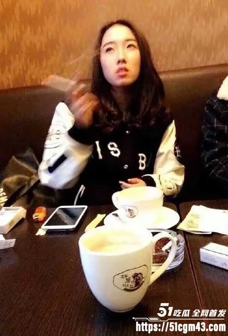 知名女星 孟美岐 知三当三冲顶热搜 偷情歌手陈令韬 调情约炮聊天记录堪称炸裂 图8