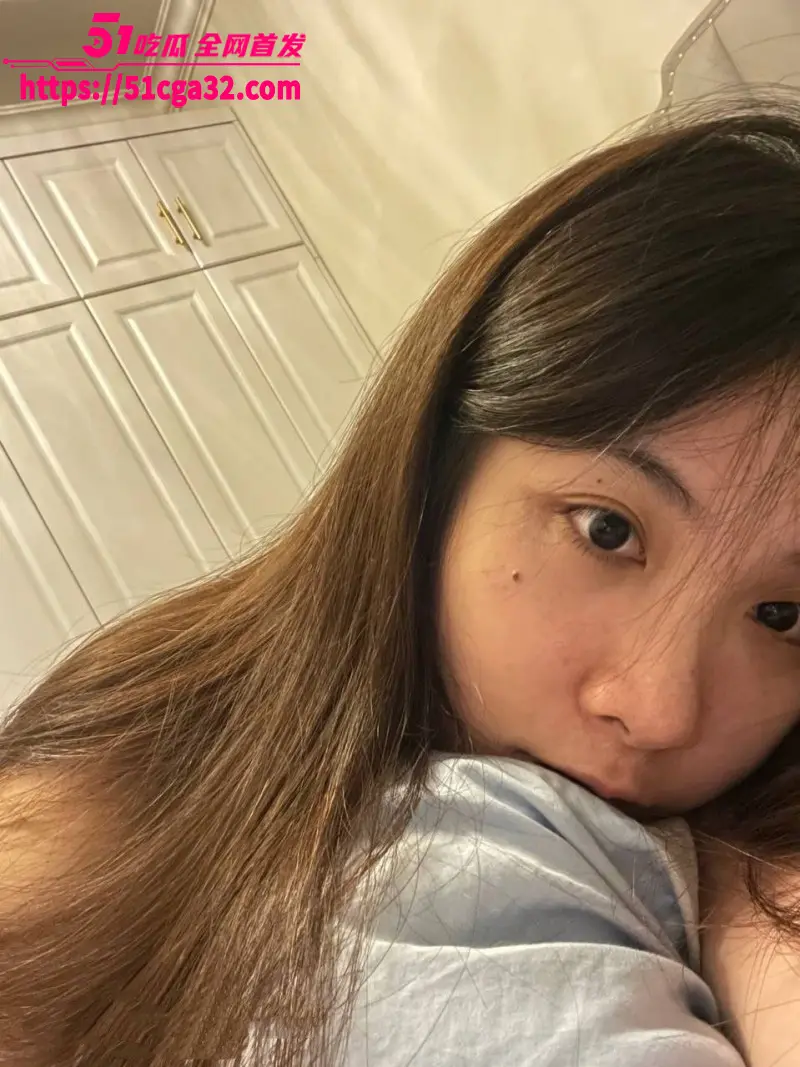 广西南宁23岁模特 安澜 为帮男友还债下海卖逼 露脸口舌侍奉金主 绝美颜值令人心动! 图5