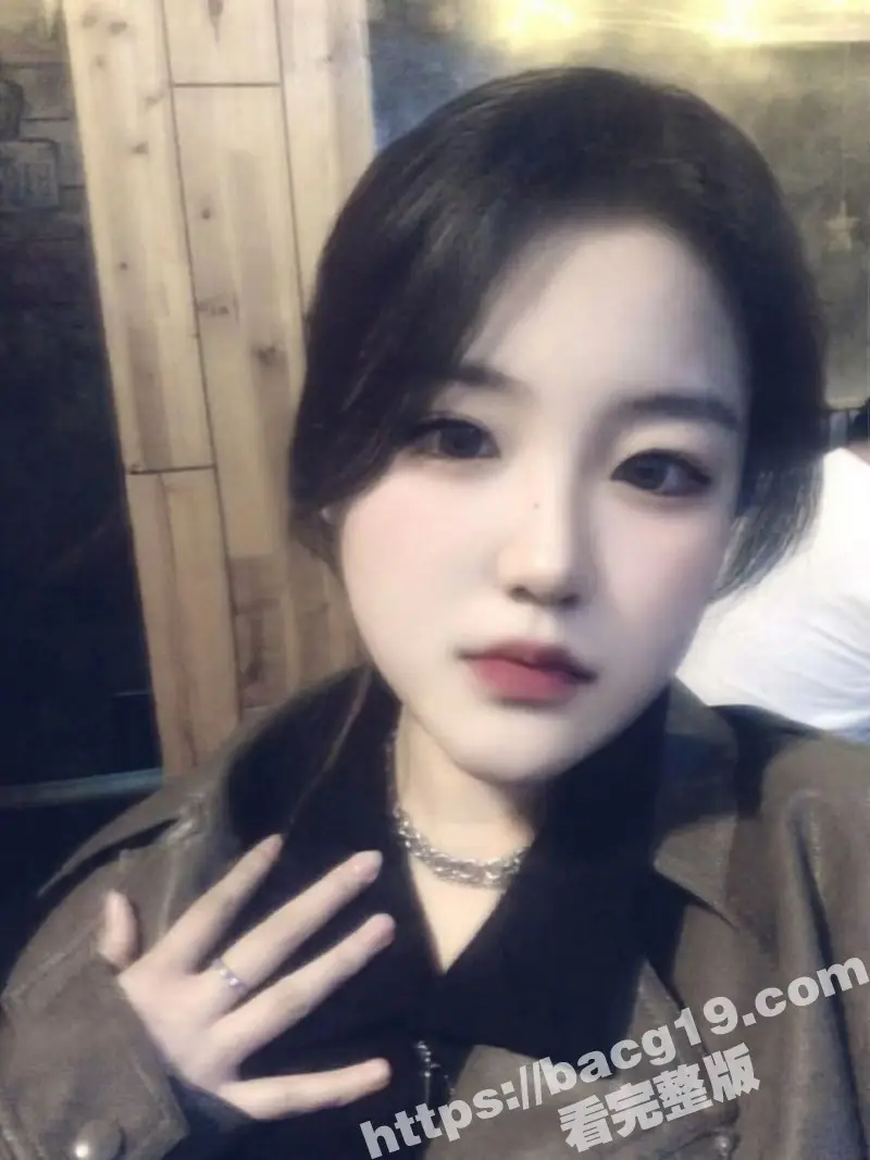 超高颜值的巨乳人妻 刘蓝溪 性爱视频泄露 女上位展示绝美风采 大胆露脸在镜头前疯狂卖骚! 图3