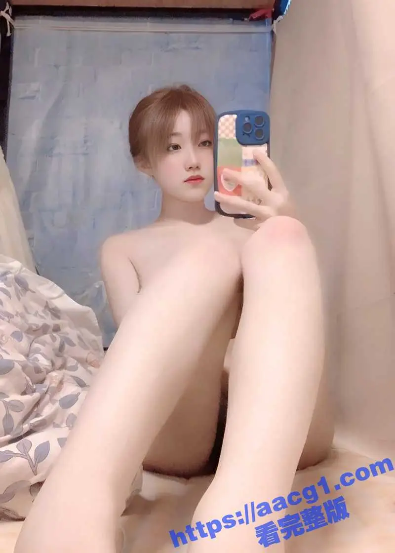 推特骚母狗大学生 希希 在女士宿舍多角度展示淫乱娇躯 撒尿抠逼骚舞放荡骚拍魅惑众生 图2