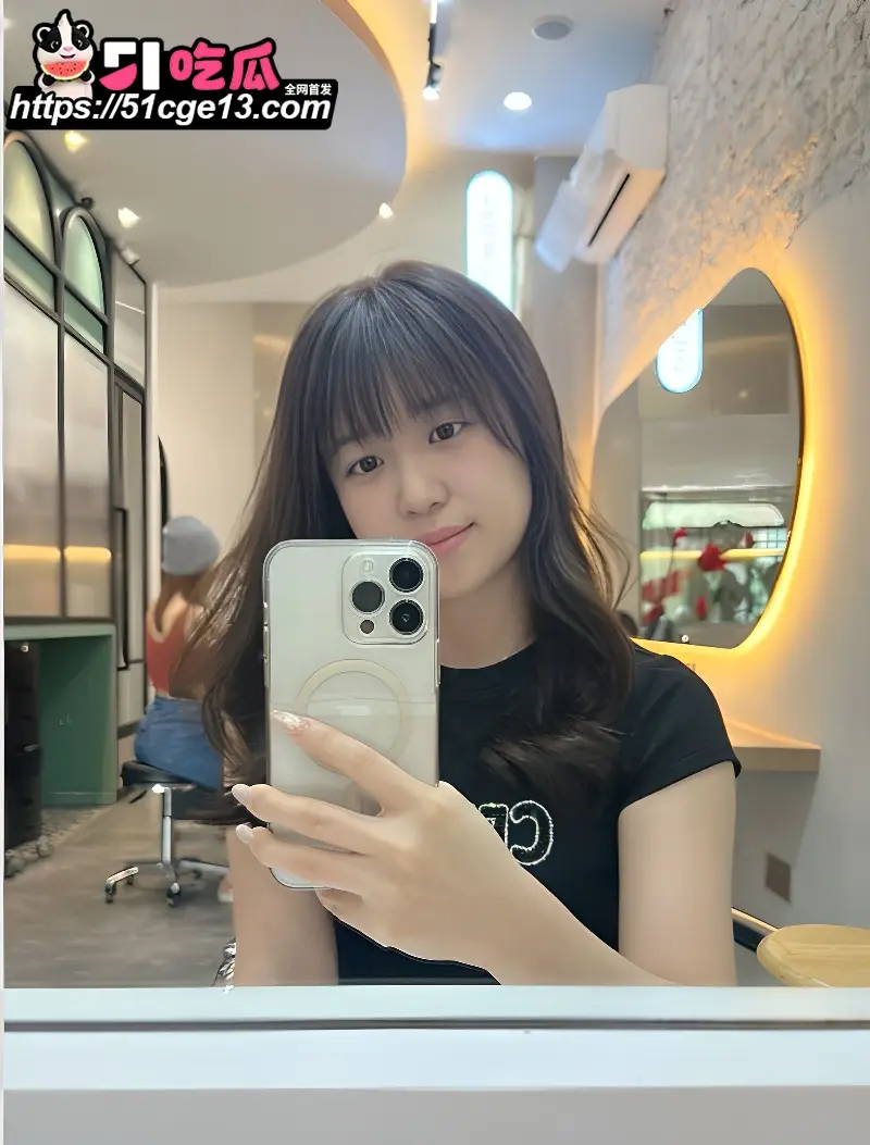 高颜药剂师 EshanWong 性爱视频流出 酒店露脸自拍后入打桩 镜前害羞浪叫超爽 图3