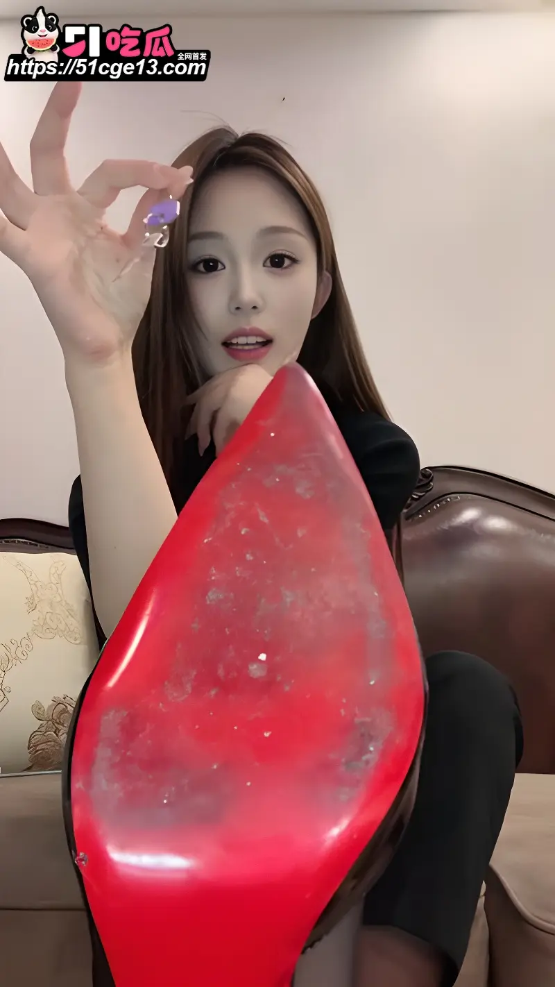 性感S女王 阿芙乐尔 淫语羞辱福利 寸止倒计时控精 简直是抖M的天堂! 图2