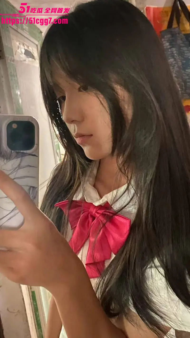 极品JK学生妹 马丹妮 恋爱脑翻车 配合男友拍大量淫片 全程脸穴同框对白超淫 彻底沦为公共飞机杯！ 图3