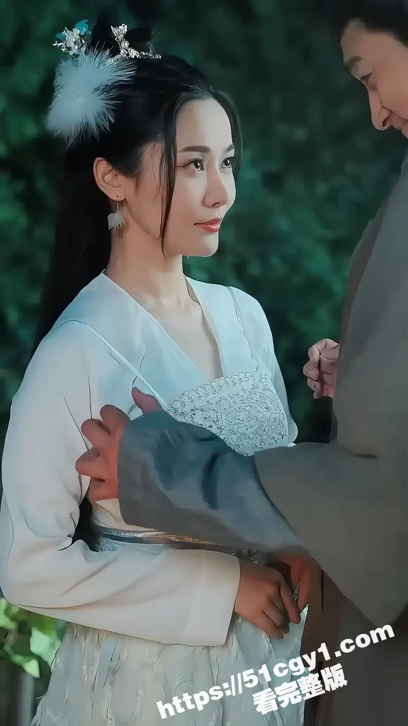 每日短剧《奇闻异录》 小伙意外穿越妖界 凭借天书秒变短修仙天才 将狐仙收为贴身侍女! 图4