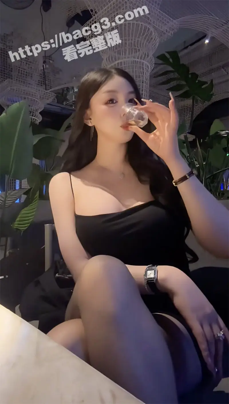 快手网红 女神SSS 榜一大哥1对1私人福利视频流出 高颜值巨乳御姐上演诱惑擦边大秀 图3
