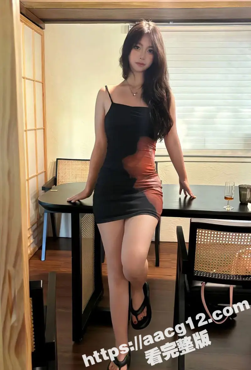 00后校园女神李雨桐自慰癖曝光 即使妈妈在旁边也要关门扣逼!多毛嫩穴泛滥成灾,谁能拯救这个淫娃? 图1