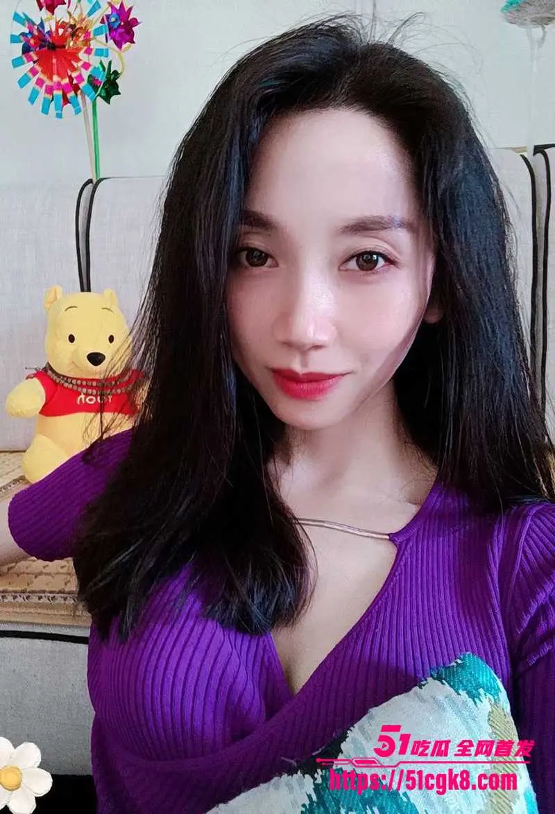重庆沙坪坝区女干部 徐艳霞 惊爆不雅视频!尺度堪比AV!被领导无套狂干 露脸玩颜射吞精 被曝舔功了得 睡遍官场! 图2