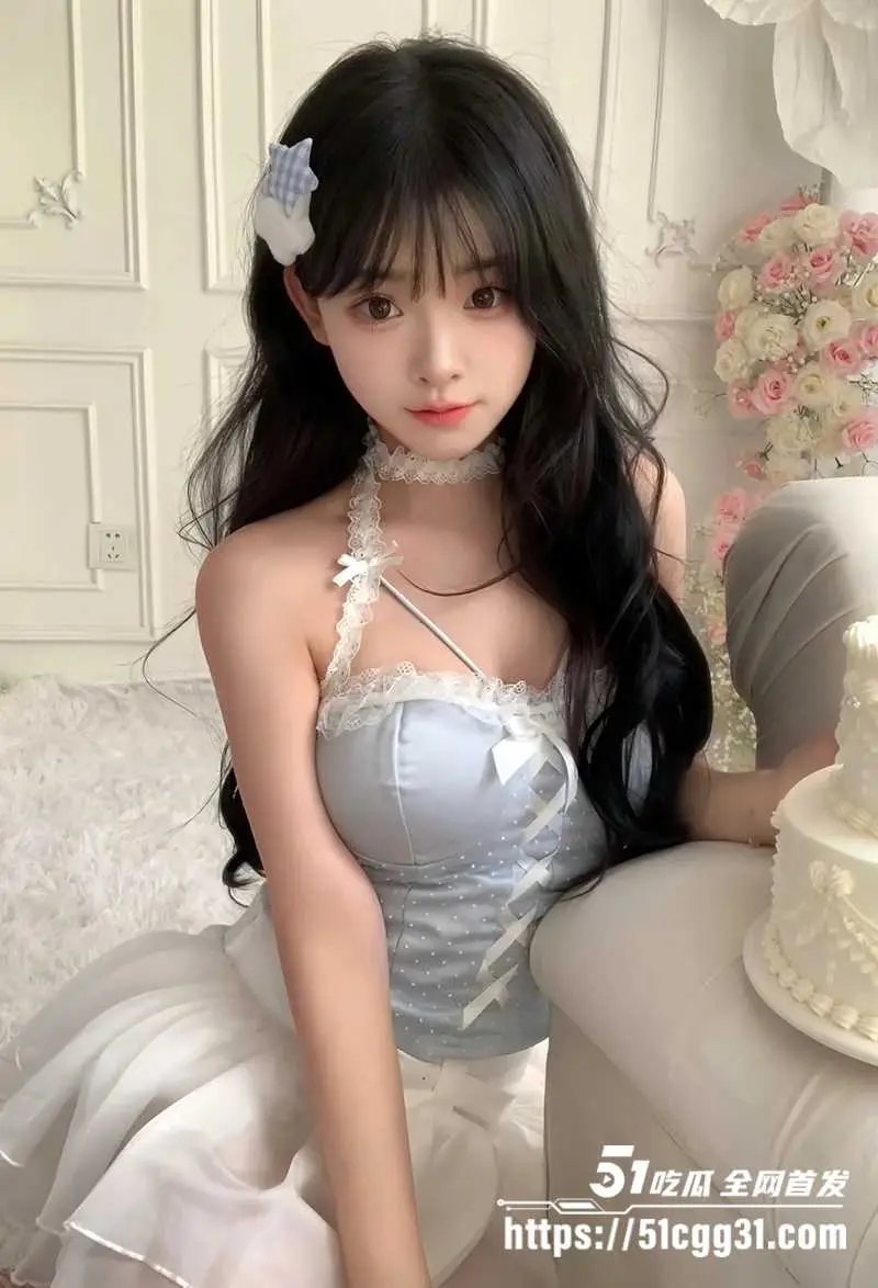 海角大神 妹妹日记 乱伦新作!无毛家族青龙战白虎 玩共浴撩拨亲妹嫩穴 潜入卧室抠挖挑逗 花式爆操如尝所愿! 图1