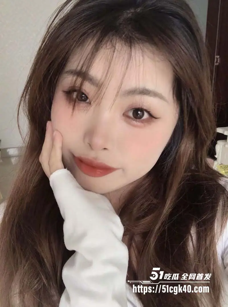 河南理工大学无毛嫩妹 邵雨薇 和男友偷吃禁果 平日里的文静女神到床上难掩淫荡的一面 图7