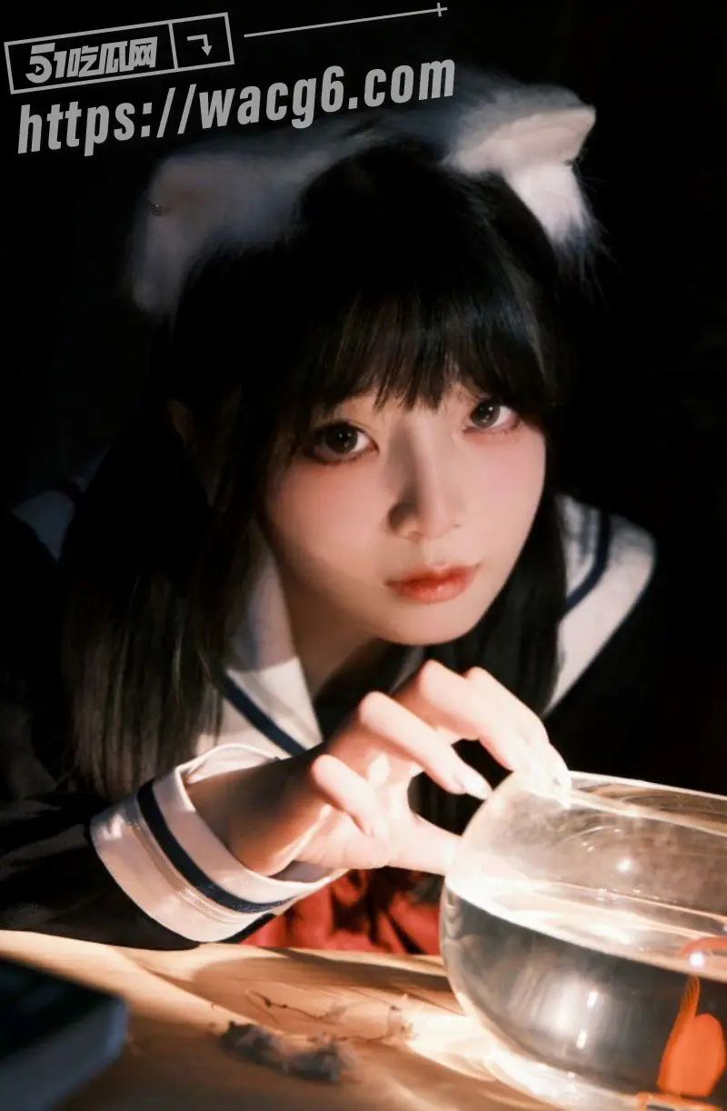 推特双马尾萝莉少女福利姬 星野柒免 大尺度露脸写真 白嫩的奶子和无毛骚穴一览无余 图1
