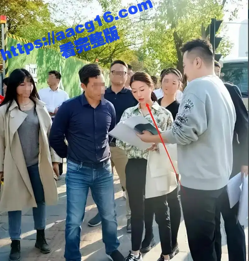 南昌市红谷滩城投资董事长 鞠雅被双开 肉身开路 女干部果然能干！鞠雅办公室骑领导不雅视频流出 图6