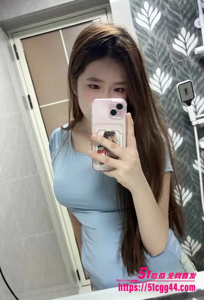 深圳大学反差校花 江婉 约炮视频爆出 完美露脸的小贱狗 主动深喉吞巨屌 玩车震撅臀被爆操！ 图4