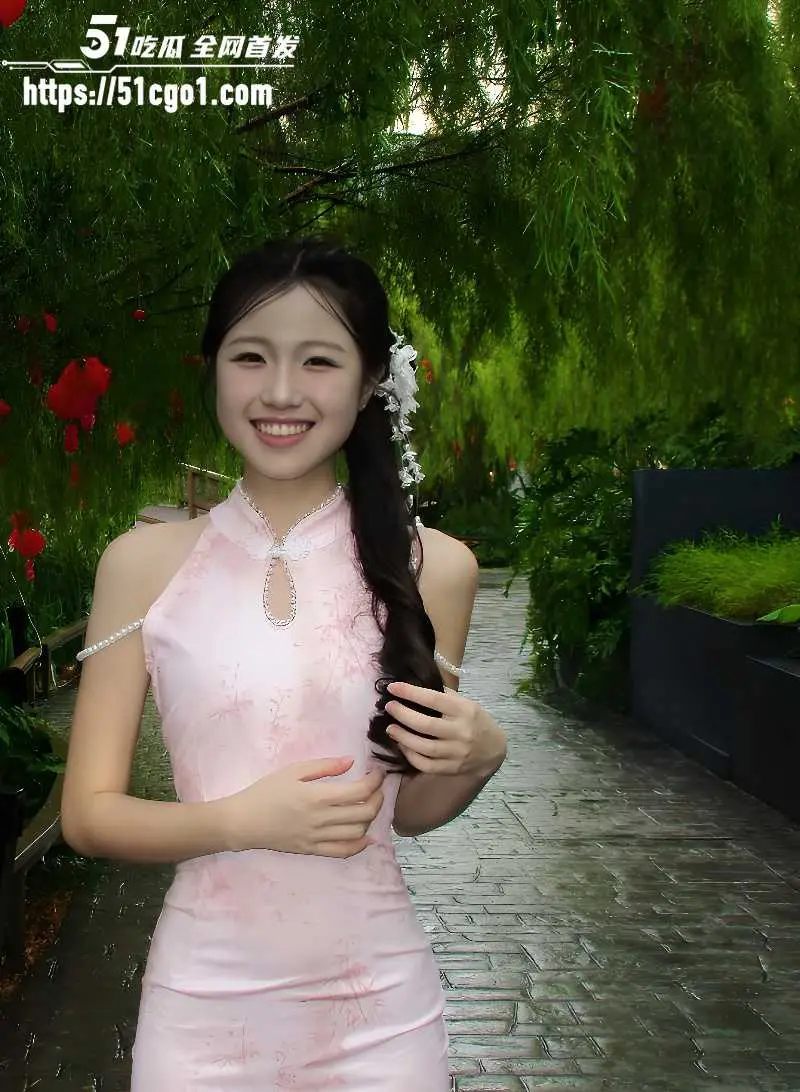 高颜值大眼美女 erinnn 性爱自拍 口交骑乘释放本性 无套抽插骚气逼人 图2