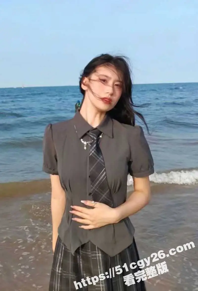 秦皇岛燕山大学校花 愫愫 性爱视频流出 模特身材颜值超美 翘臀高撅被后入狂操！ 图4