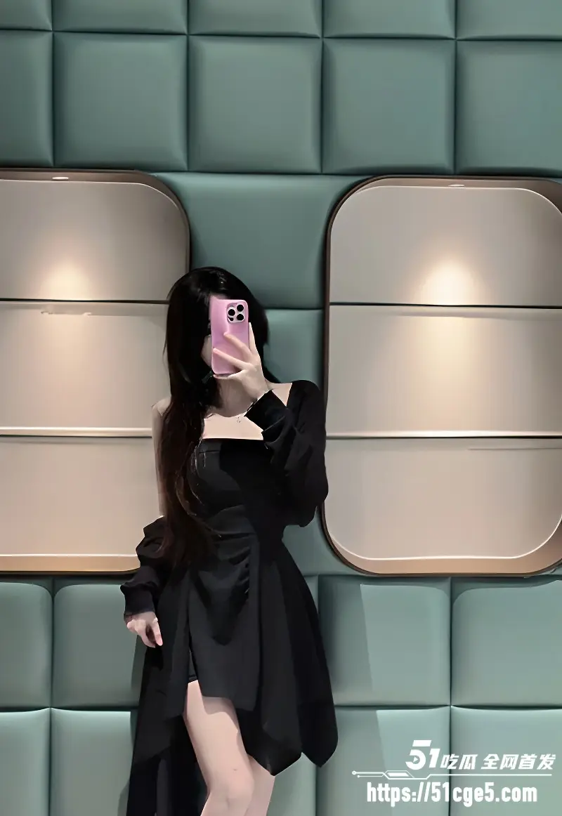 我的枪好长 与桃子女神的周日晨炮 酒店多体位交缠 修长美腿比例逆天! 图2