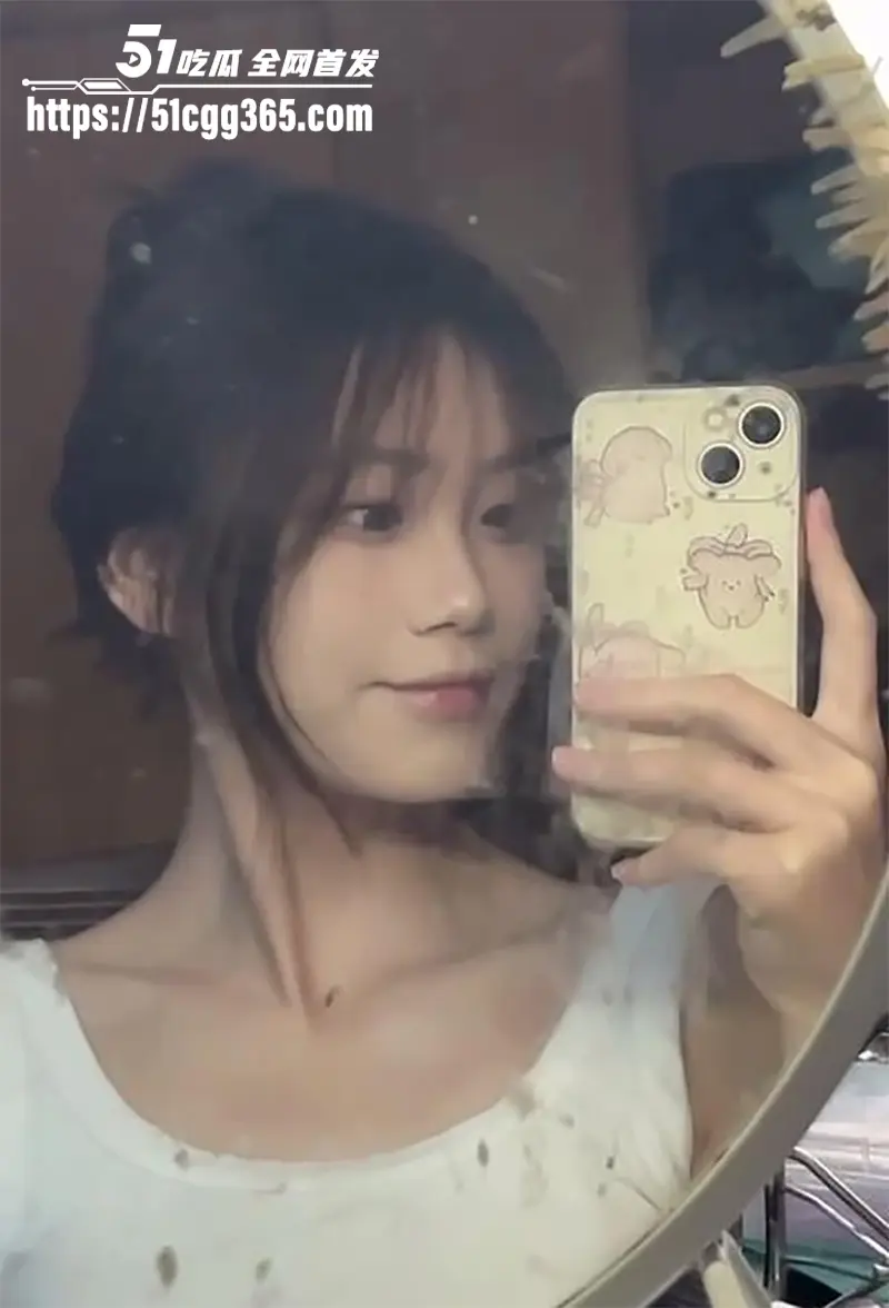 湖南漂亮甜妹 刘嘉丽 不雅视频流出 被前男友曝光全裸揉奶露穴淫片 小情侣玩的真骚啊! 图4