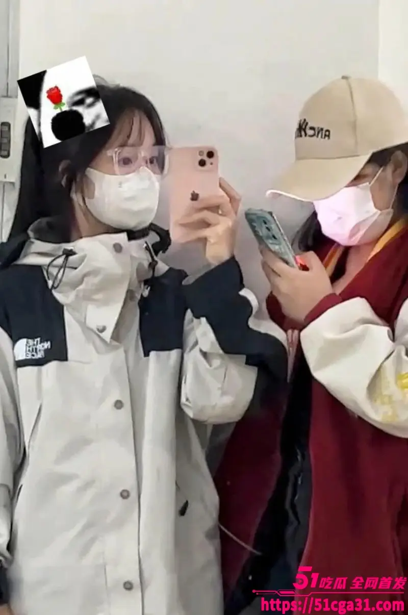 新疆乖巧可爱学生妹 与精神小伙无套性爱 骚逼又紧水又多 口活更是一绝！ 图5