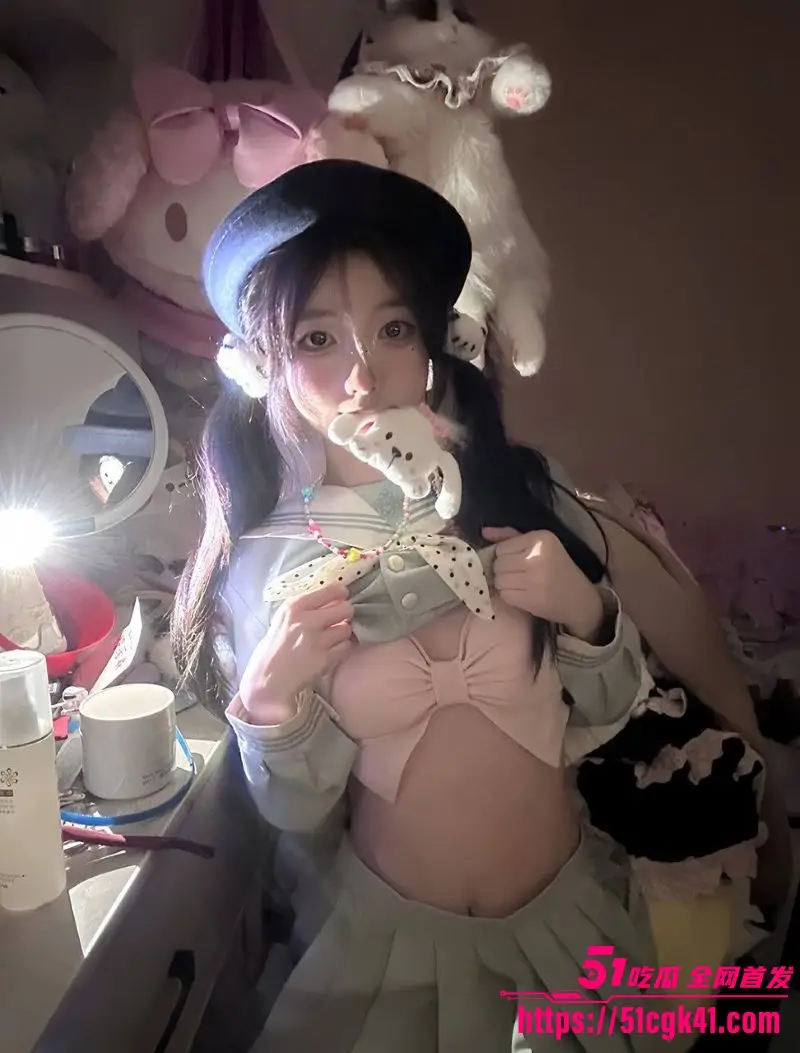 推特福利姬 xiogu1177791 裸舞自慰视频流出!声娇体软易推倒 小妖精勾引求操 淫靡画面勾人魂魄! 图3