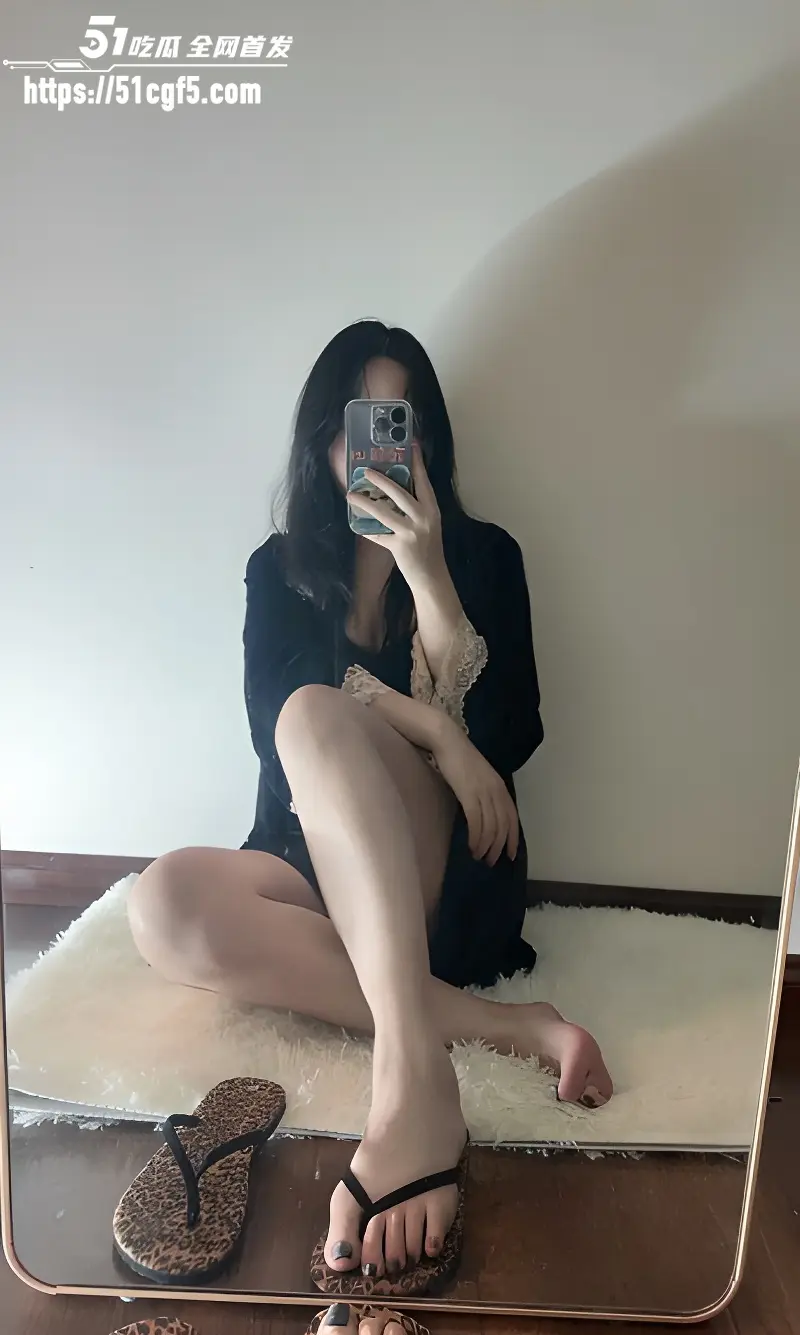 老公查手机发现老婆聊骚出轨 被抓包后反咬一口报警称其家暴 女权玩的太狗血! 图1