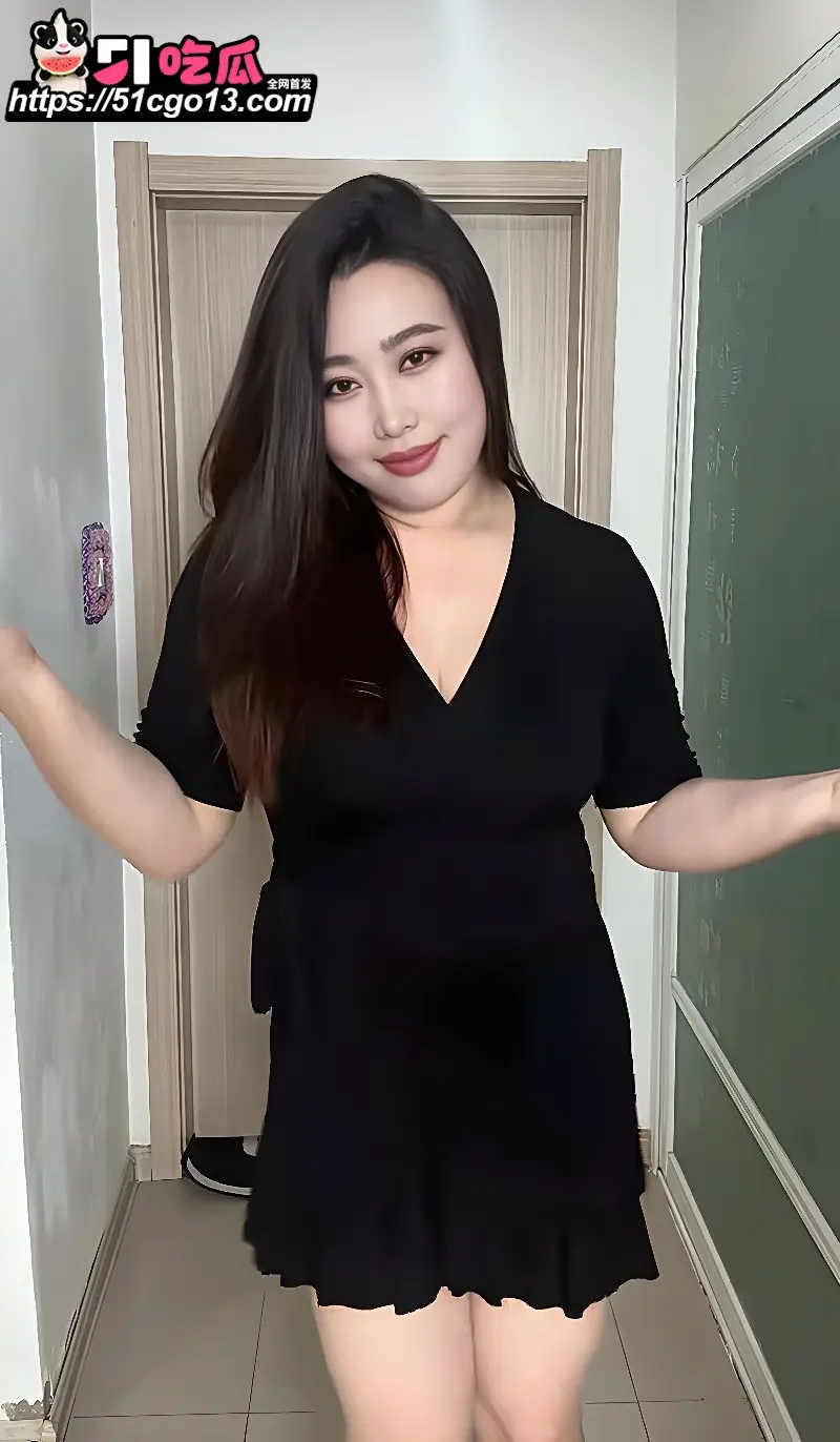 抖音5万粉丝小网红 虪齺蠿齺 黑料流出 少妇感巨乳骚货被大鸡巴狂插满屋淫叫 图2