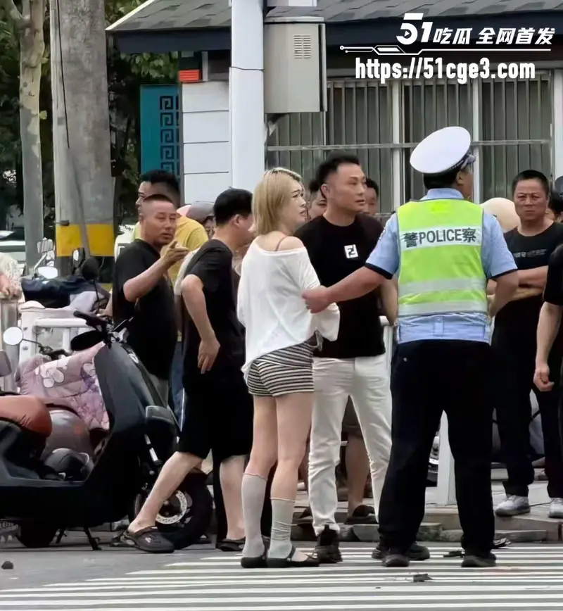 安徽广德上演人形保龄球 杨某某 驾车连撞多人 现场一死两伤家属悲痛欲绝 图1
