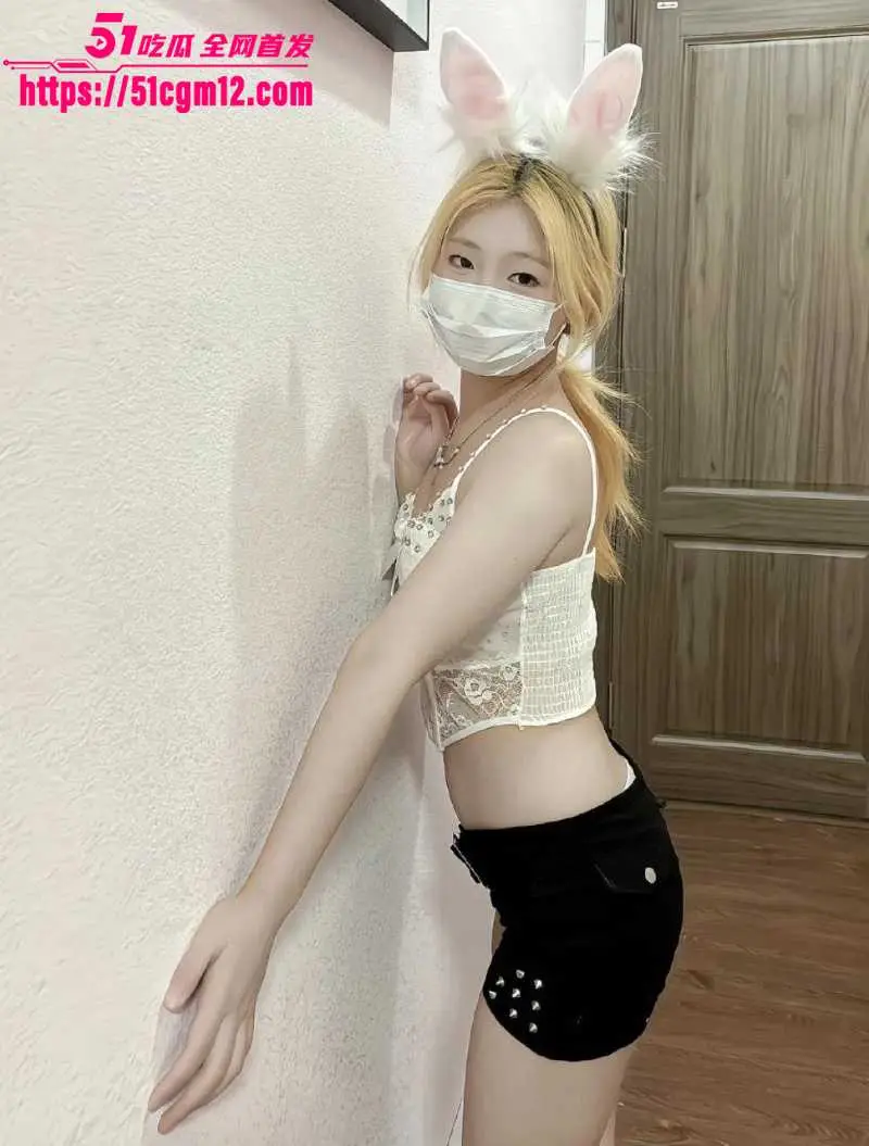 抖音网红 笨蛋小妮 定制福利合集 裸舞秀边跳边脱 与闺蜜上演双花缠绵 带你体验纣王视角! 图4