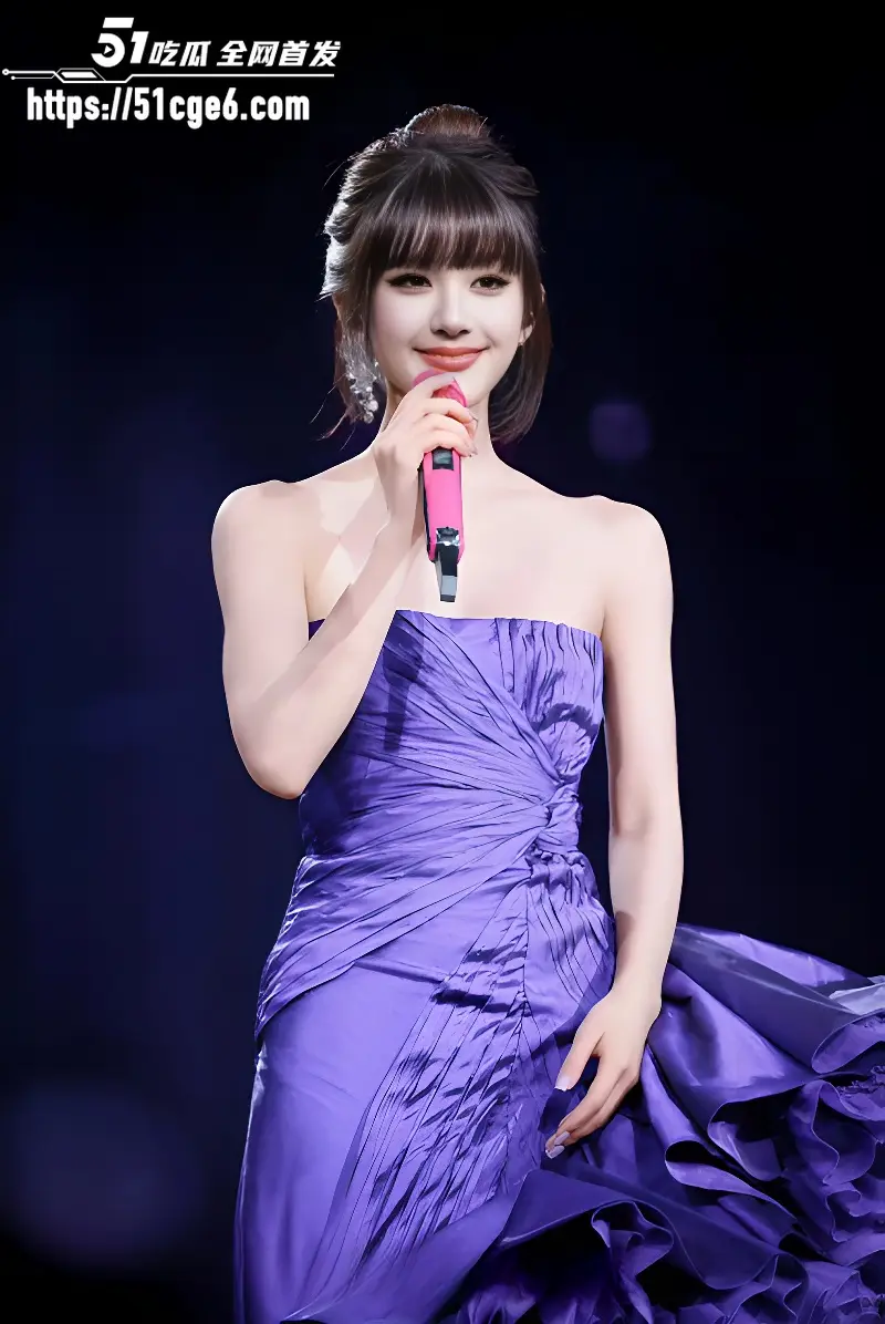 赵露思澳门演唱会惊艳亮相 堪称中国版Lisa 紧身制服展露逼缝 气氛高涨引网友热议 图4