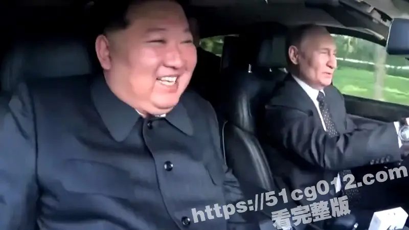 开车不系安全带扣分 普京亲自开车 副驾驶80后全都不系 保镖紧张坏了 图1