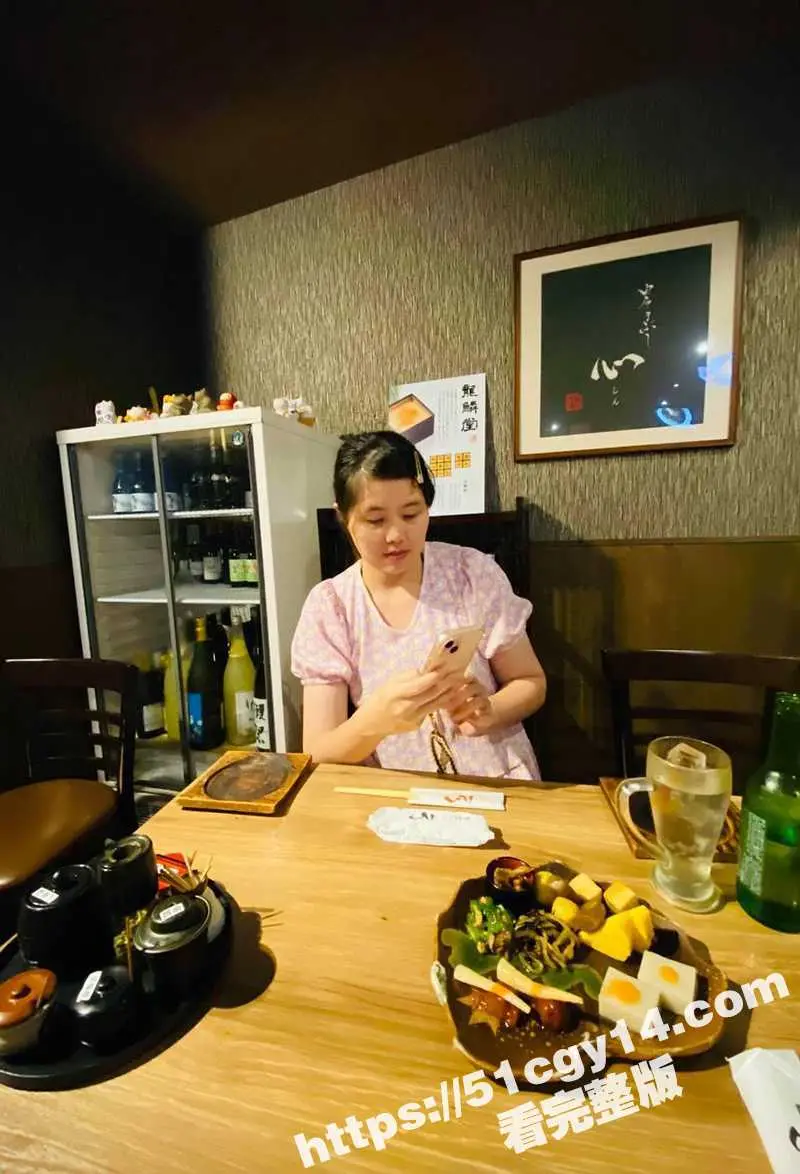 湖南人妻 王春艳 哺乳期出轨视频被疯传!性需求超强 与炮友各种缠绵 高潮喷奶你可见过? 图2