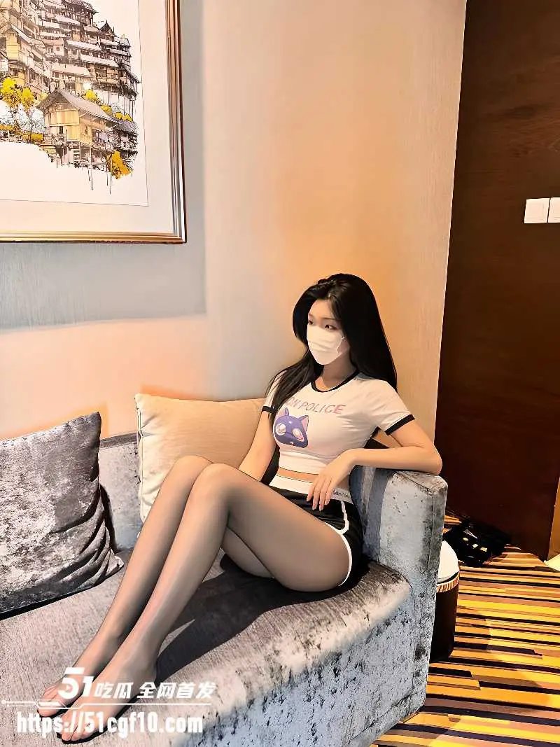 重庆女教练 秦浠雨 1v1裸聊视频 丰满硕乳软弹欲滴 道具玩穴性欲强到停不下来! 图3