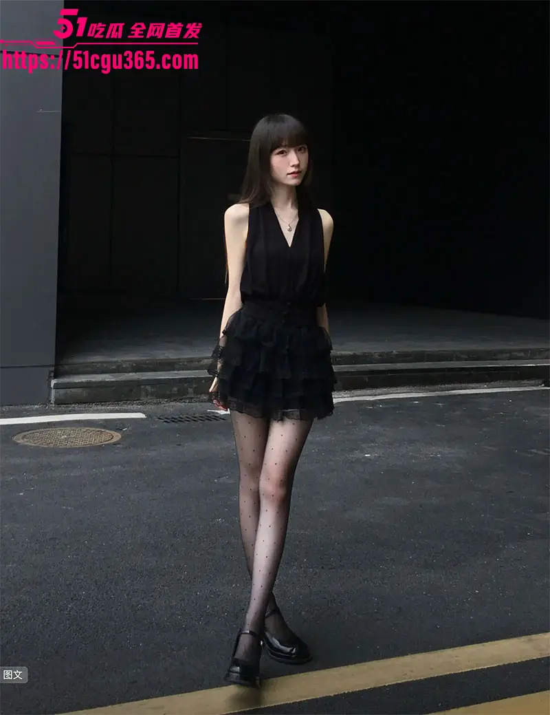 江苏泗洪极品美女 刘若霓 杭州做外围卖淫视频曝光 抠穴自慰狂暴后入 骚浪淫叫场面淫靡之极! 图2