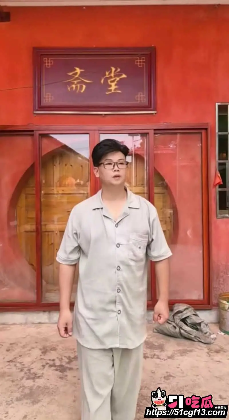 抖音网红 贵州荣哥 公益人设崩塌 台上国际救援 台下脚踏多船 多次出轨渣男实锤！ 图10