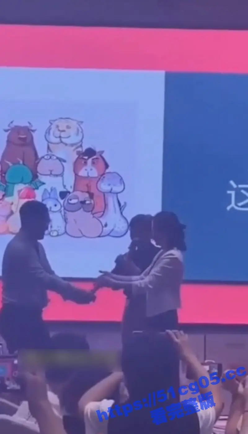 性爱小课堂开课了 美少妇展示自己的独门打飞机绝技手法 保证实战坚持不了5分钟 图2