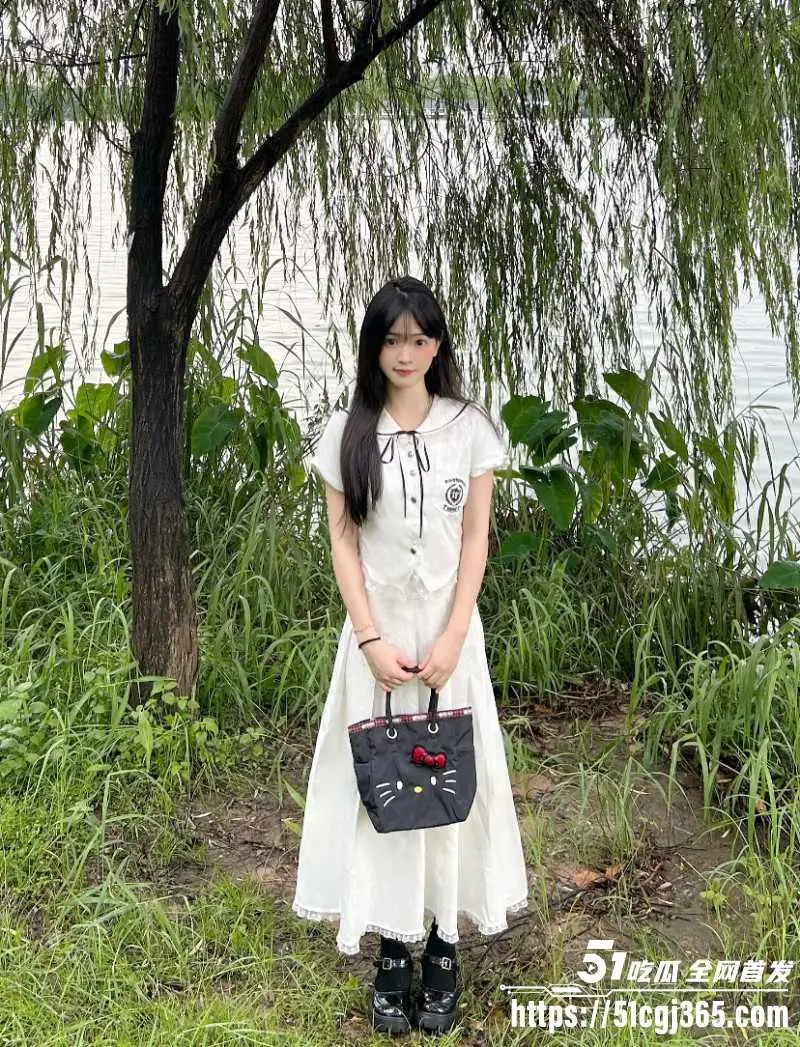 河南师范大学艺术生 梁亚楠 被富二代炮友玩腻后曝光 骑脸舔穴坐屌自慰 反差感冲破天际！ 图2