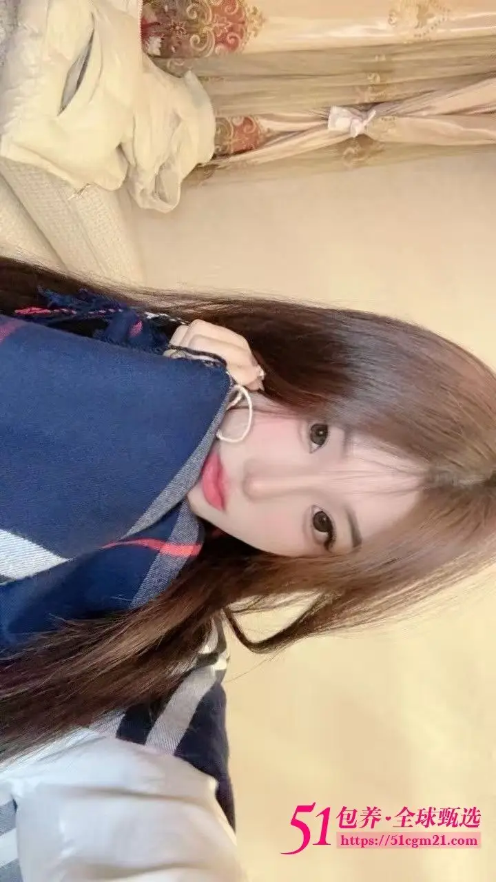 51包养 高端外围 | W1HEB42502 哈尔滨校花级学生妹 美腿又长又直 小穴粉嫩紧致 质量保真 假一罚十 图3