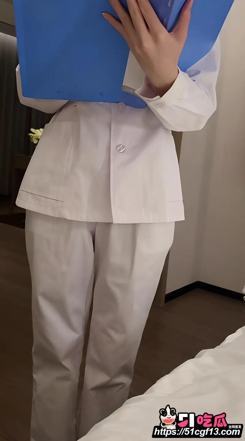淫乱夫妻 175YQ 剧情演绎 护士的辅助射精治疗 马眼开发 丝袜足交既变态又刺激 图1