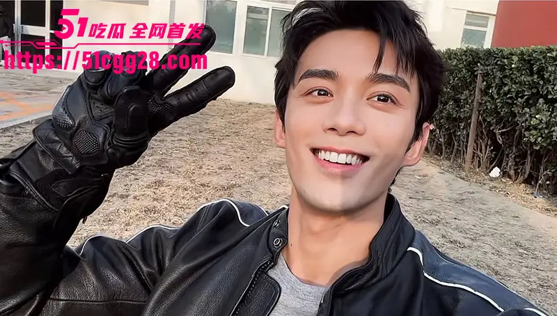 顶流男明星 吴磊 被前女友白珊珊微博怒爆 一万块卖床照只为逼问真相 国民弟弟人设崩塌 秘恋直接掀翻全网! 图5