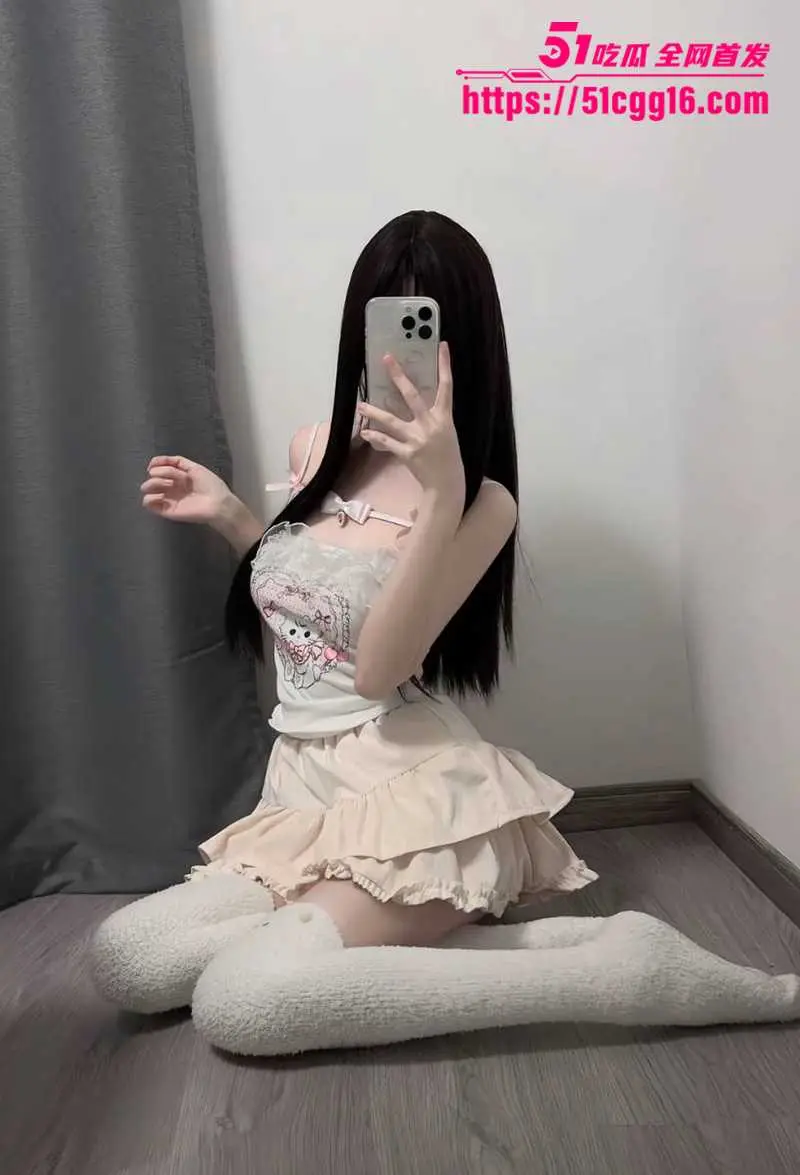 双马尾可爱萝莉 困困喵 性爱合集流出 蕾丝一裹跪舔双屌 骑乘做爱无套猛摇 天生反差小野猫! 图2