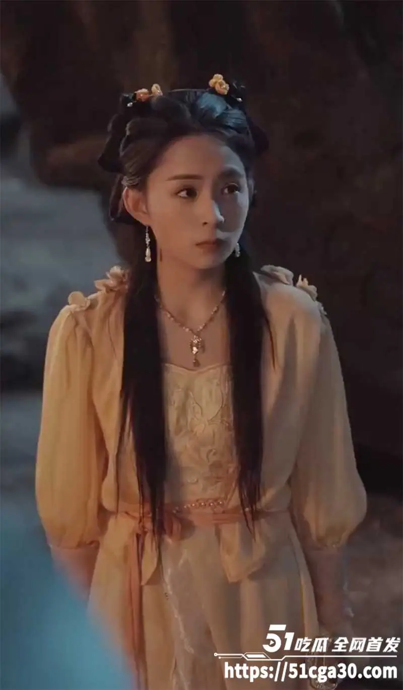 每日短剧《混沌圣体，开局为仙子解毒》意外穿越异世救下绝美仙子 入宗后又靠不懈努力成一代混沌圣体！ 图2