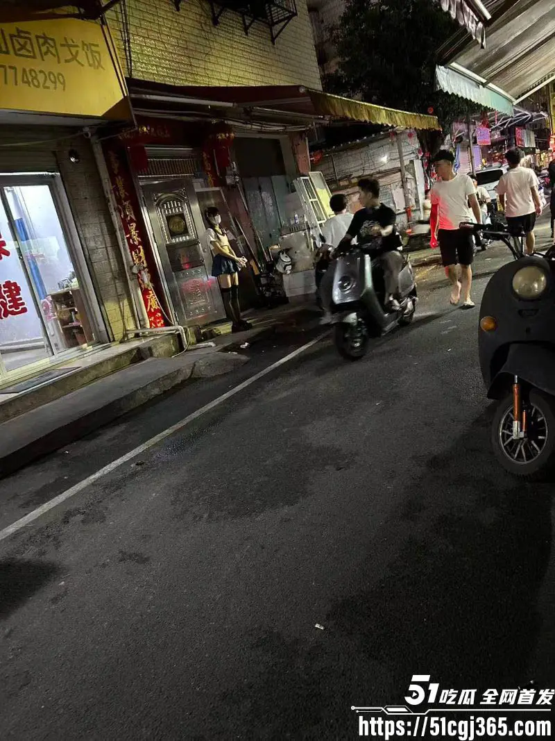 广西埌西菜市 惊现高质量站街女 00后妹子150块10分钟一流 服务 性价比高到老表们乐开花！ 图3