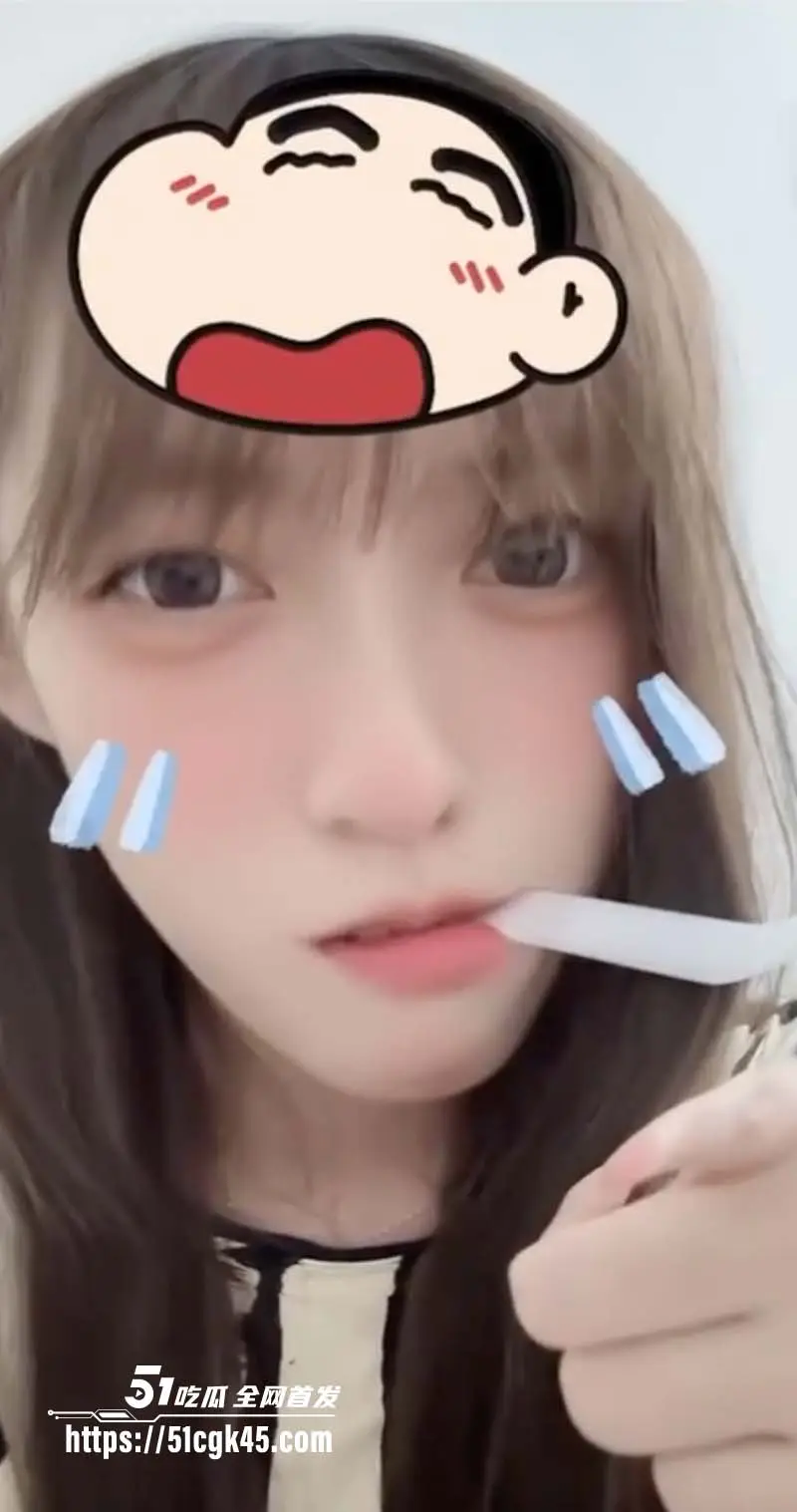 广东反差女神卡颜黑料曝光 被绿帽男友调教分享给网友 全网求羞辱射屏 天生的母狗体质 图1