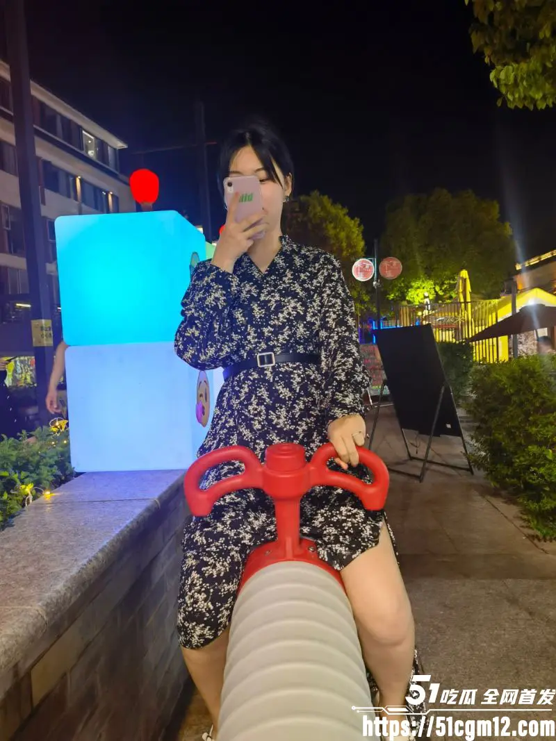 超可爱微胖大学生被前男友曝光 露脸口交后惨遭大鸡巴暴力抽插 哭腔夹杂着浪叫 又媚又酥！ 图2