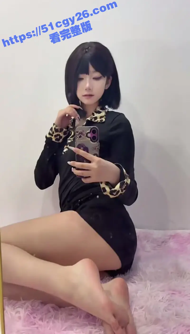 抖音极品美少女 0302 千元玉足福利来袭 黑丝白丝搭配娇嫩小脚无比诱人 足控党的瓜友们有福了! 图6