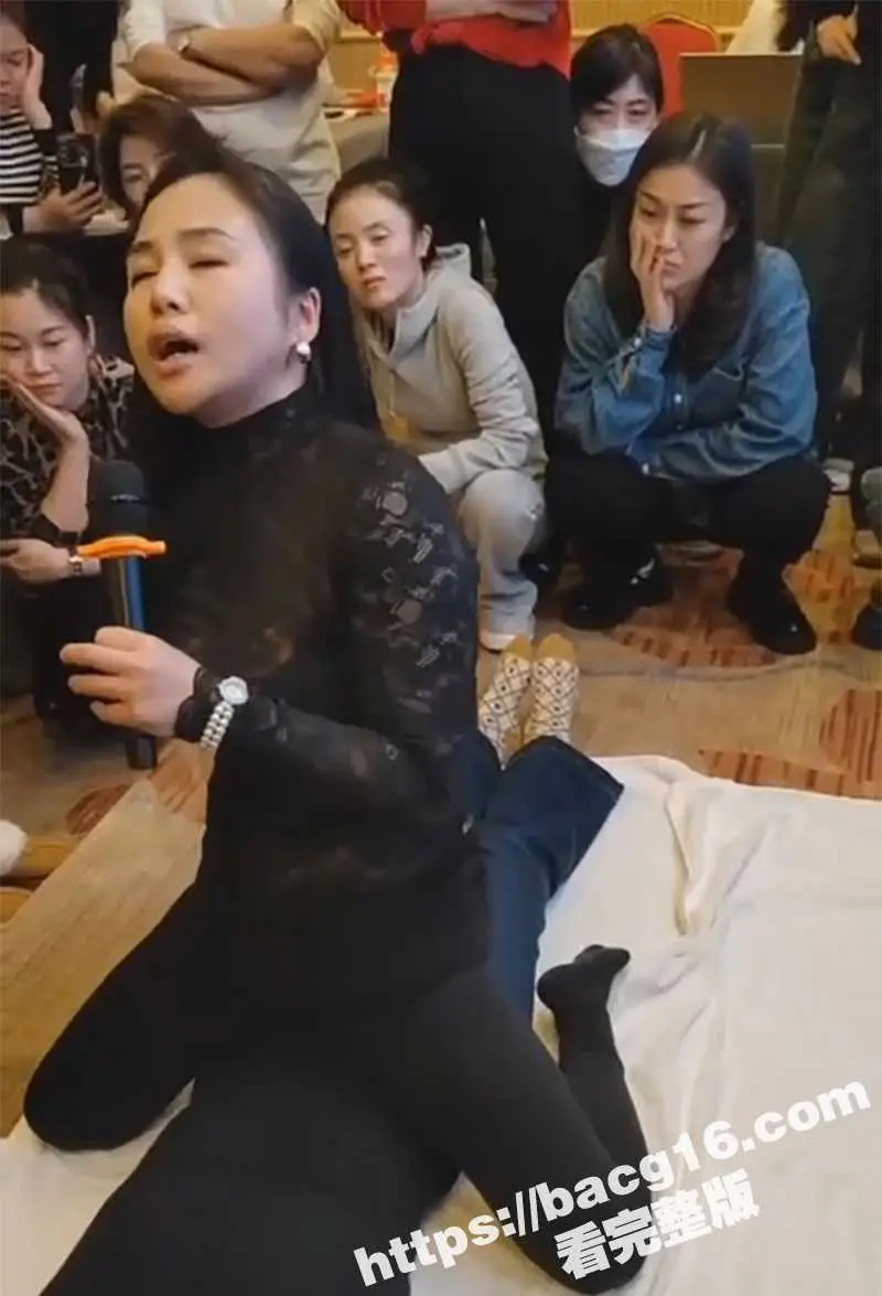 性爱公开课51涨知识 美女教师激情骑乘授课实录 如何用小穴吸吐大屌 达到阴蒂阴道双高潮 图1
