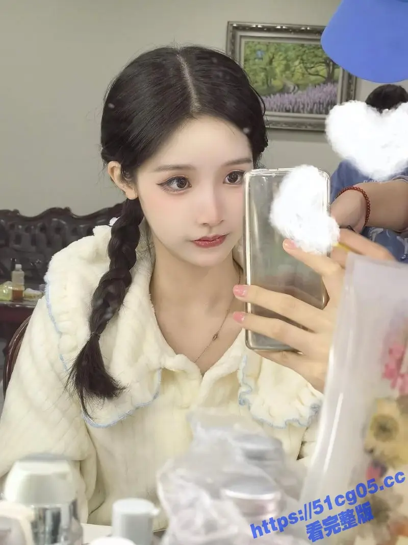 小红书上的00后小仙女 西瓜猪酱 裸拍以及和男友性爱视频被扒出 不得不说这胸虽小但嫩啊！ 图5