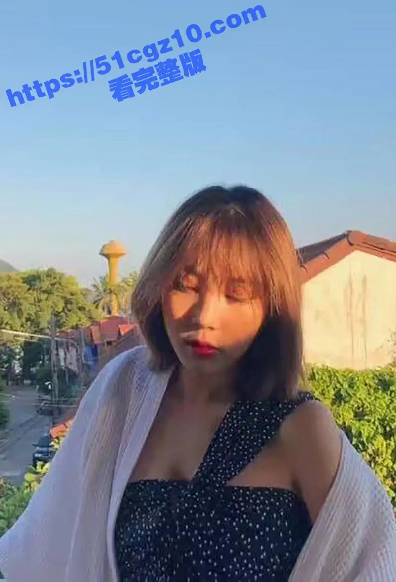 深圳白富美 赵书涵 与健身教练偷情自拍流出 高冷酷妹地为大屌教练口交 再被后入猛操 图2